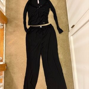 Savage x Fenty sleek sleep set size small